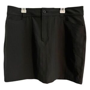 Super Comfy Eddie Bauer Charcoal Gray Skort. Pockets in back. Size 10